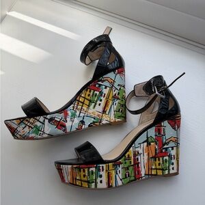 Nine West- Patent upper, Colorful Wedge Sandals with Cityscape Design- Sz 9